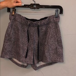 Lulu Lemon On the Fly Shorts